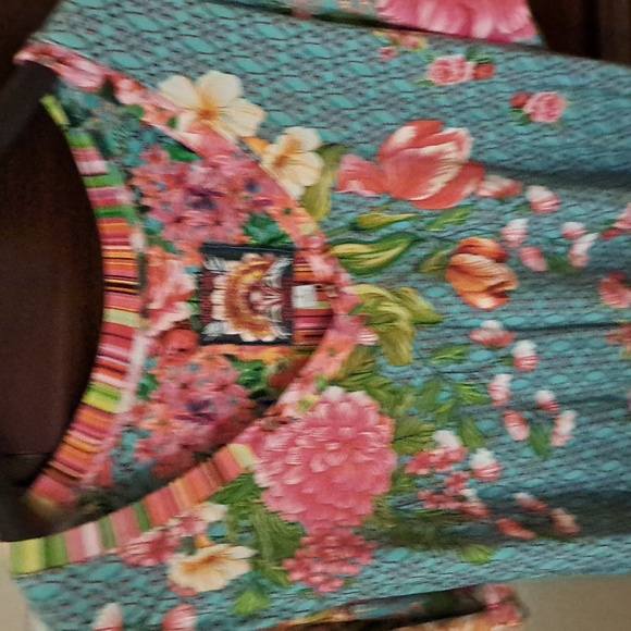 EXC COND JOHNNY WAS of Los Angeles Size S V-Neck! - Picture 7 of 7